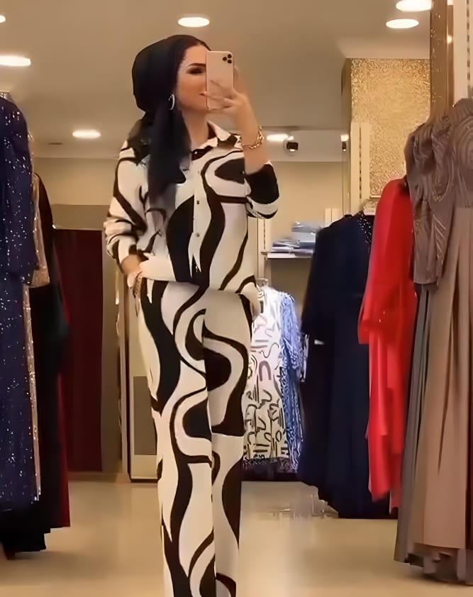 ๐ Elegant Zebra Print Silk Set ๐ Full-Sleeve Top & Trousers